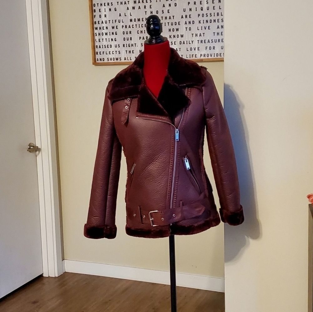 WOMEN'S coat